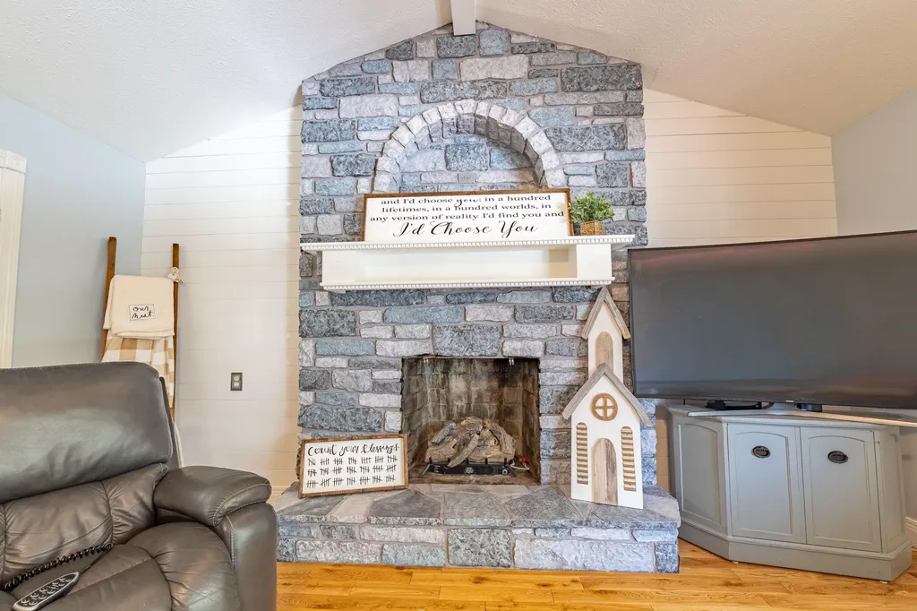 2003 Merlin Avenue Somerset KY 42503