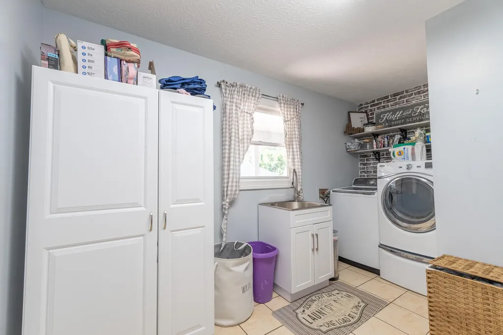 2003 Merlin Avenue Somerset KY 42503
