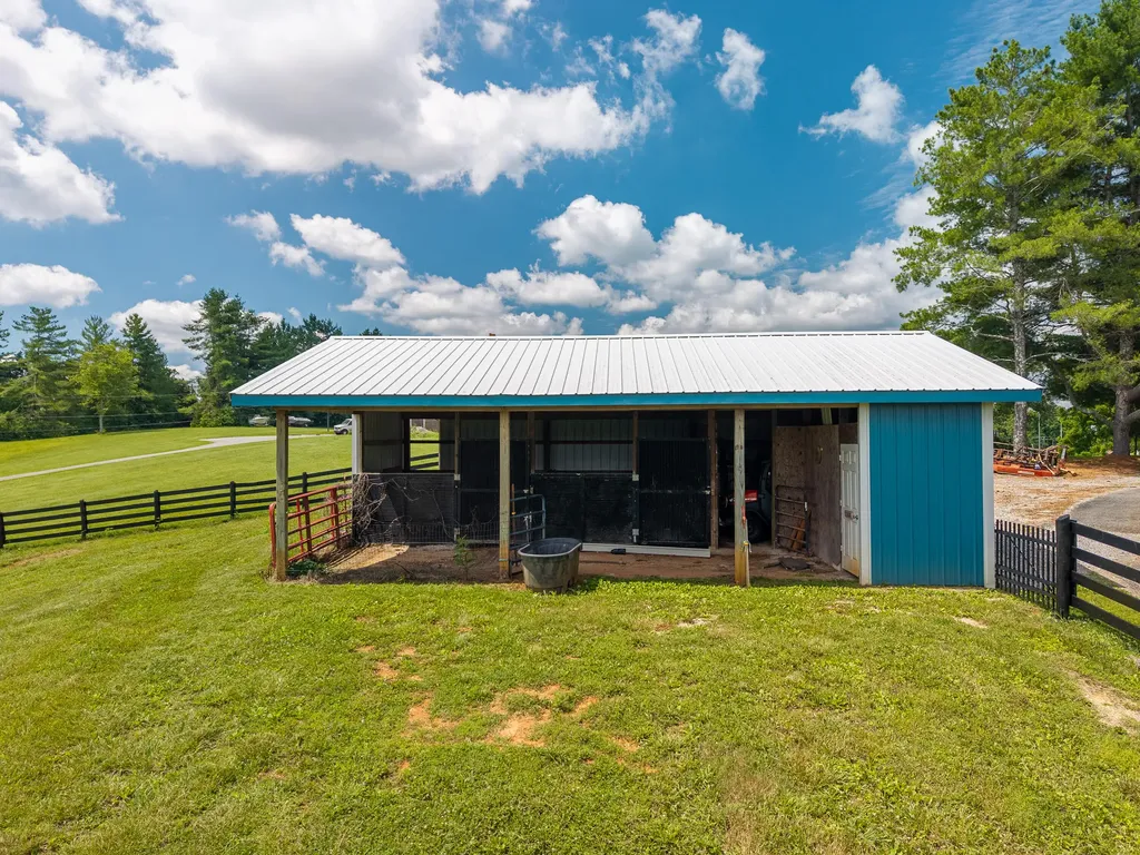 2003 Merlin Avenue Somerset KY 42503