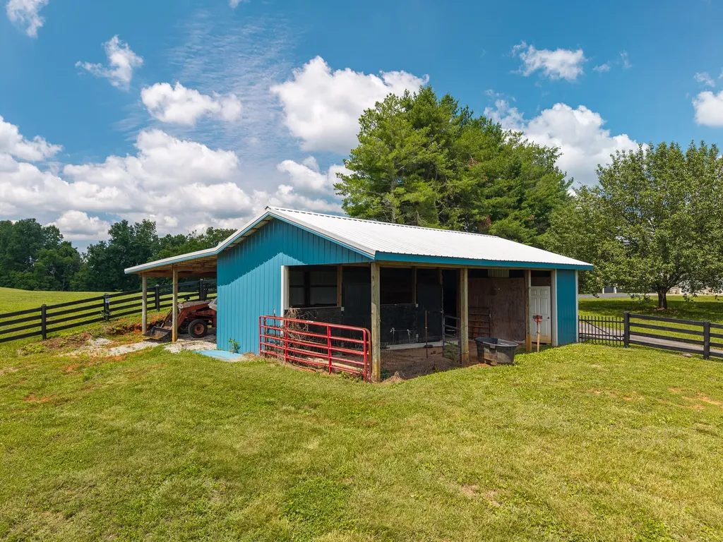 2003 Merlin Avenue Somerset KY 42503