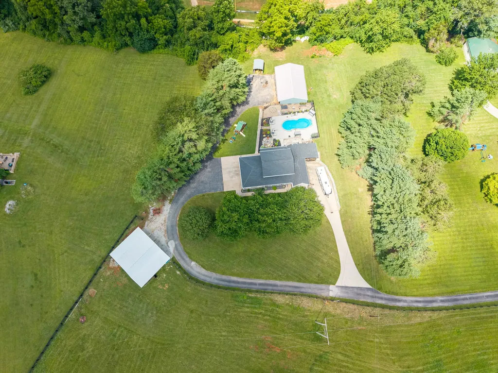 2003 Merlin Avenue Somerset KY 42503