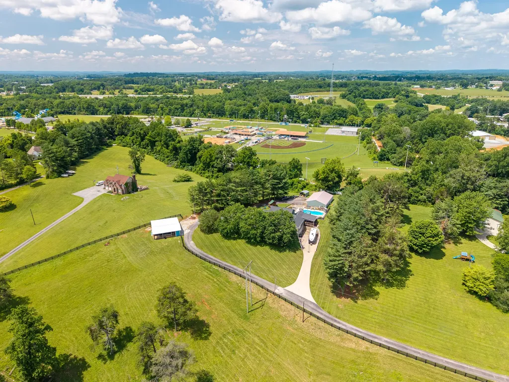2003 Merlin Avenue Somerset KY 42503