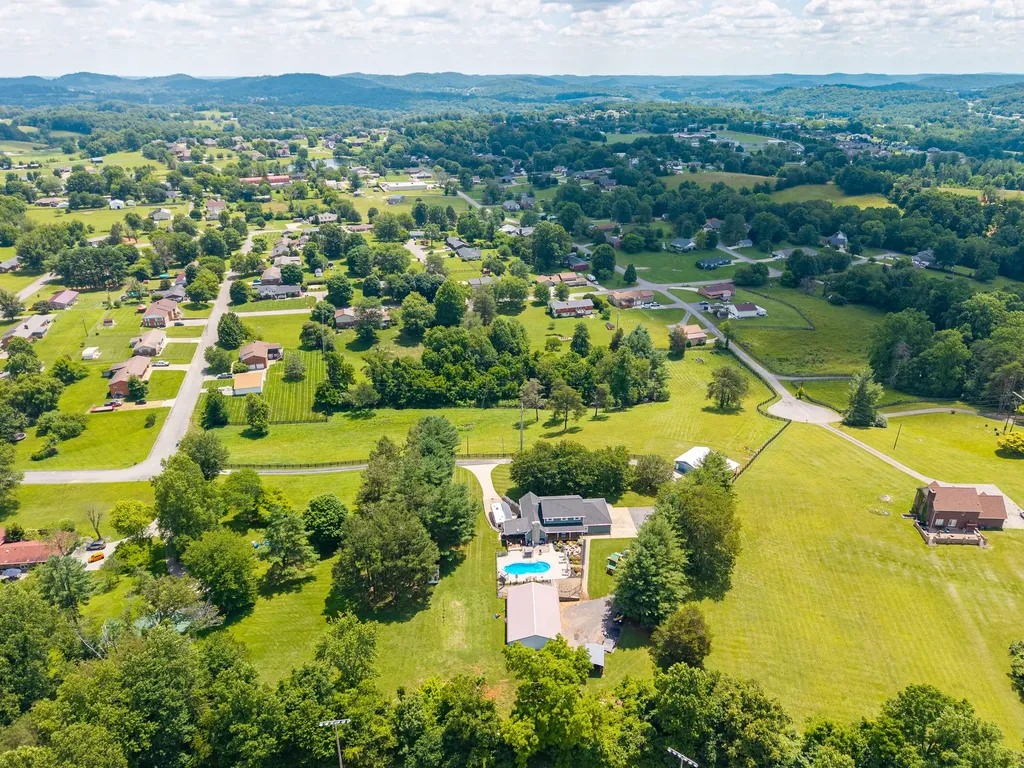 2003 Merlin Avenue Somerset KY 42503