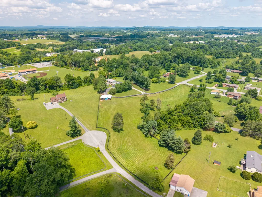 2003 Merlin Avenue Somerset KY 42503