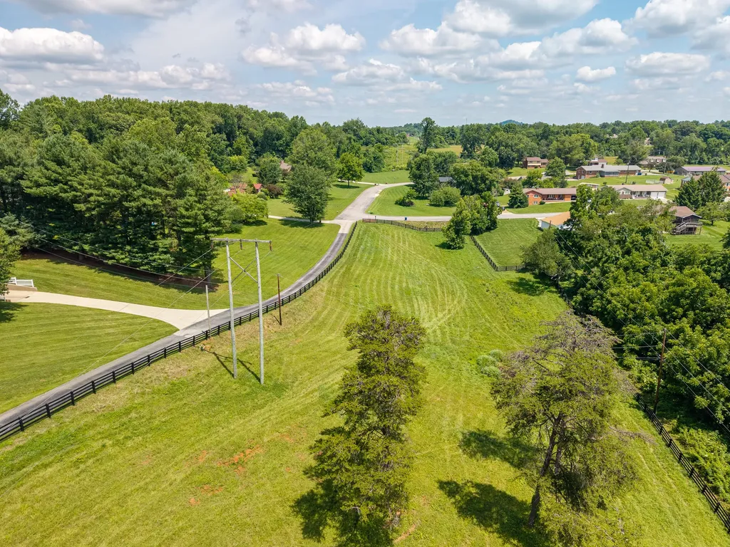 2003 Merlin Avenue Somerset KY 42503