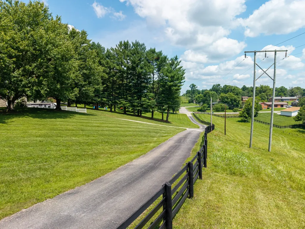 2003 Merlin Avenue Somerset KY 42503
