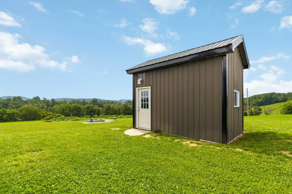 520 Pioneer Lane Brodhead KY 40409