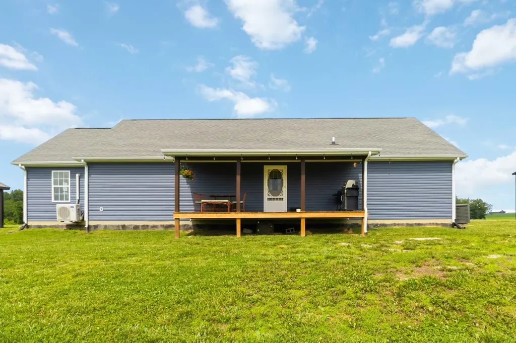 520 Pioneer Lane Brodhead KY 40409