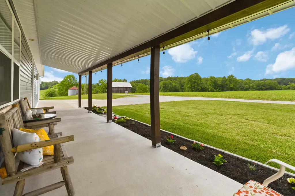 520 Pioneer Lane Brodhead KY 40409