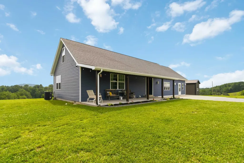 520 Pioneer Lane Brodhead KY 40409