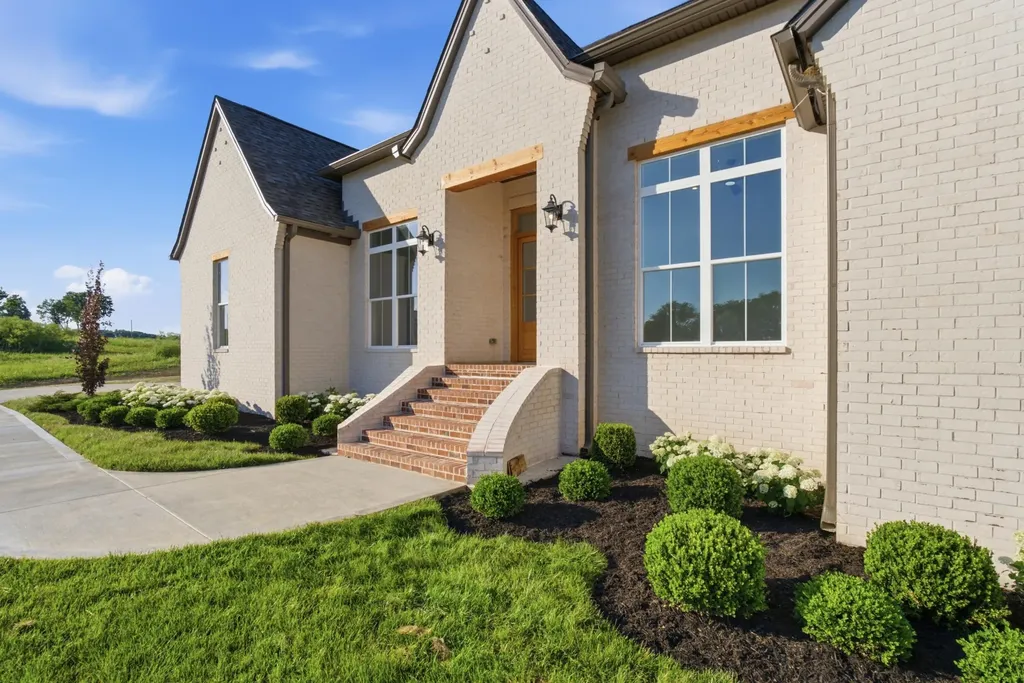1200 Craig Crossing Winchester KY 40391