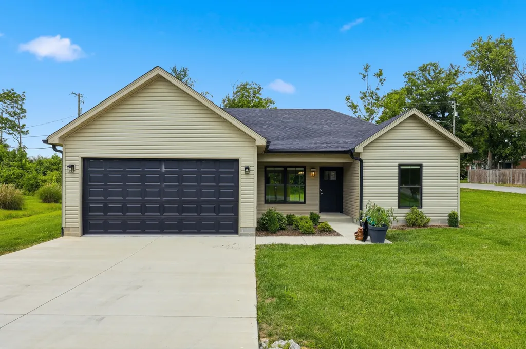 200 Evergreen Drive Lawrenceburg KY 40342
