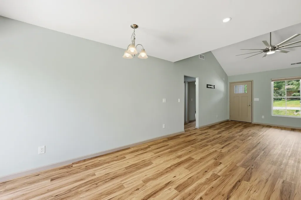 200 Evergreen Drive Lawrenceburg KY 40342
