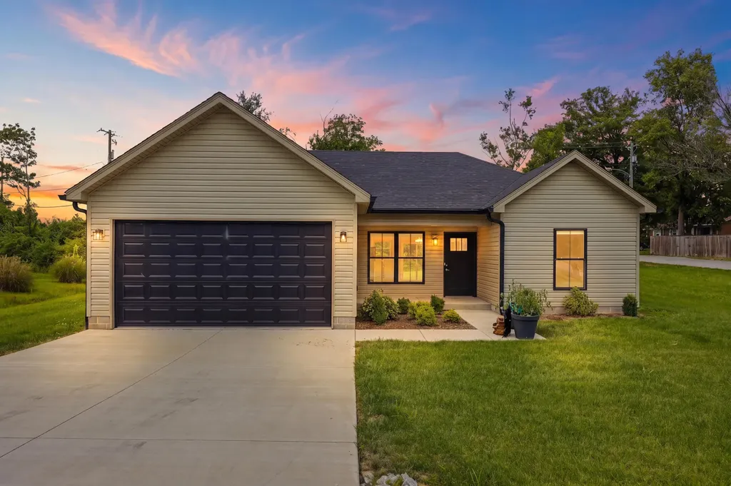 200 Evergreen Drive Lawrenceburg KY 40342