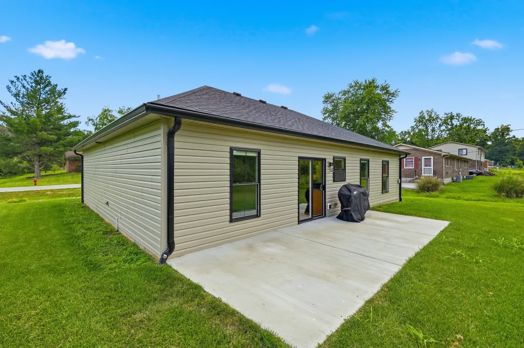 200 Evergreen Drive Lawrenceburg KY 40342