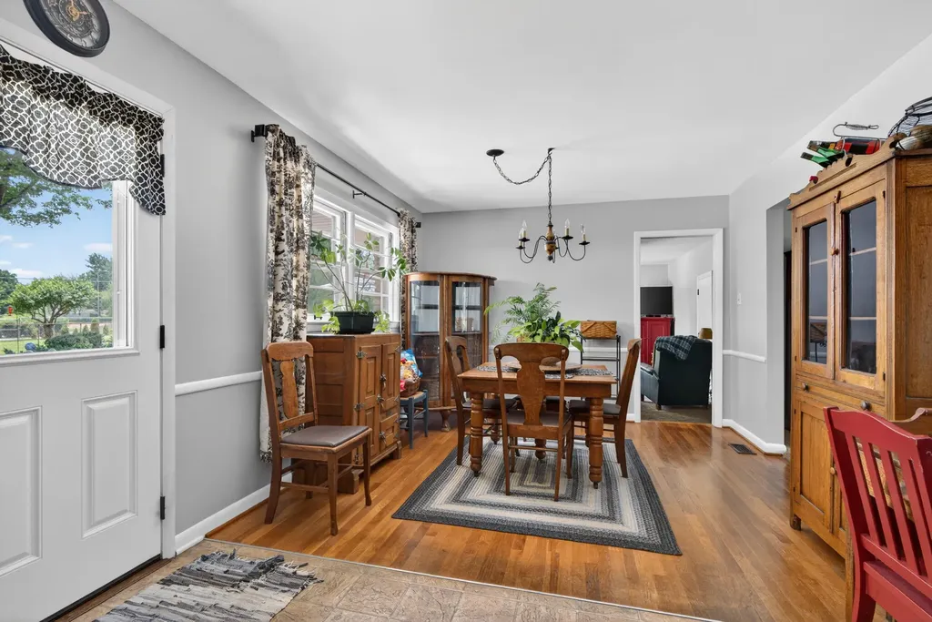 3236 Saxon Drive Lexington KY 40503