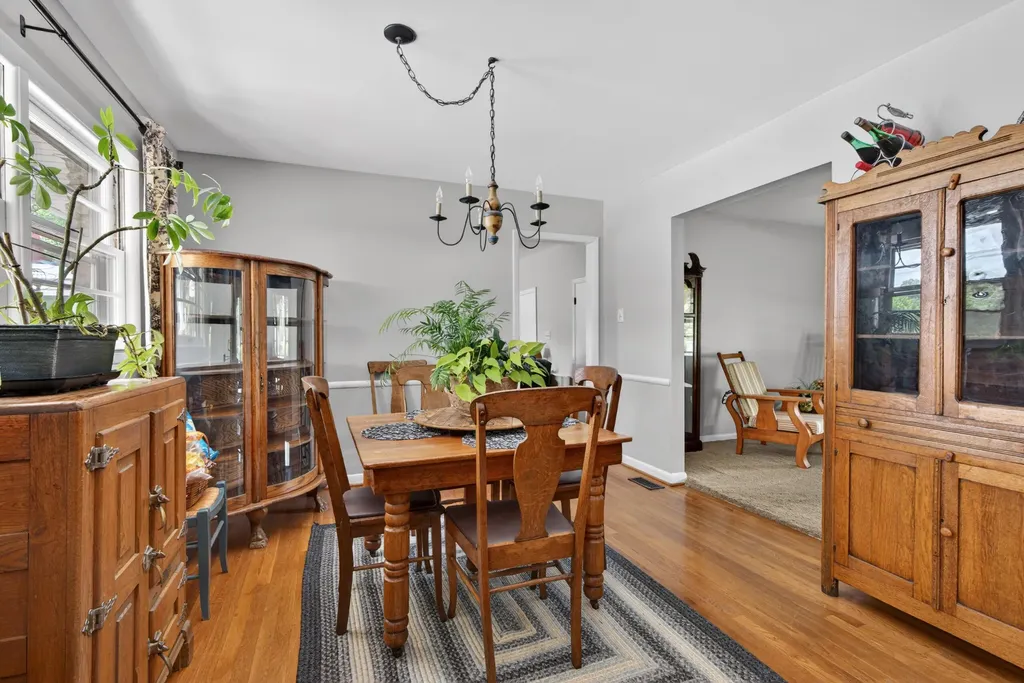 3236 Saxon Drive Lexington KY 40503