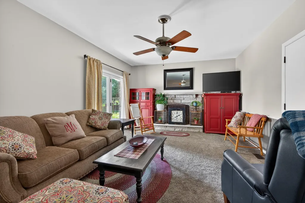 3236 Saxon Drive Lexington KY 40503