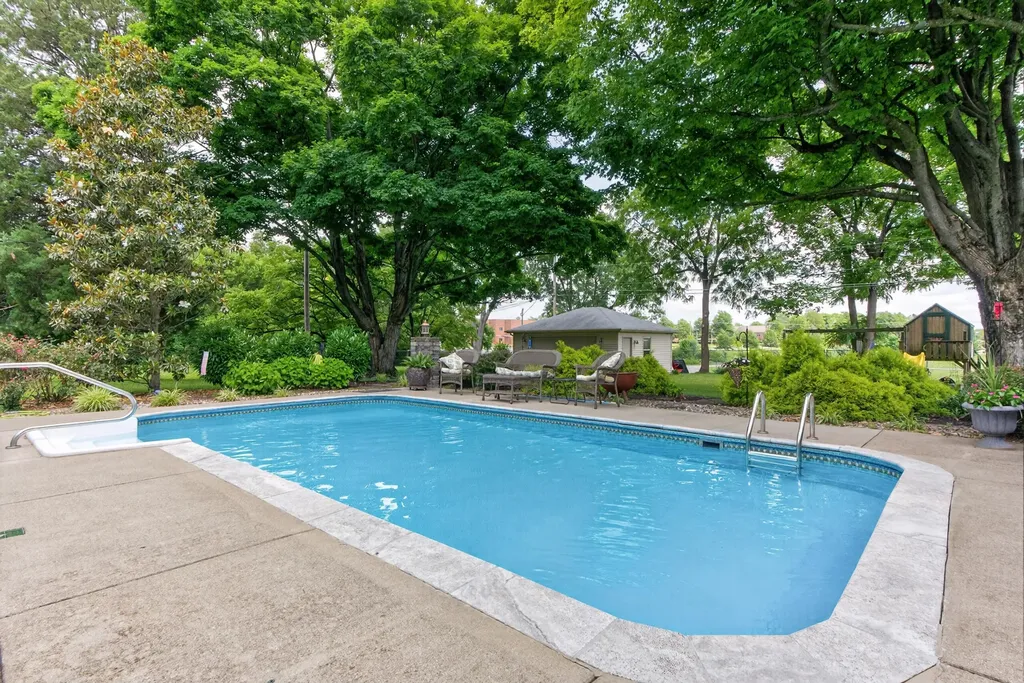 3236 Saxon Drive Lexington KY 40503