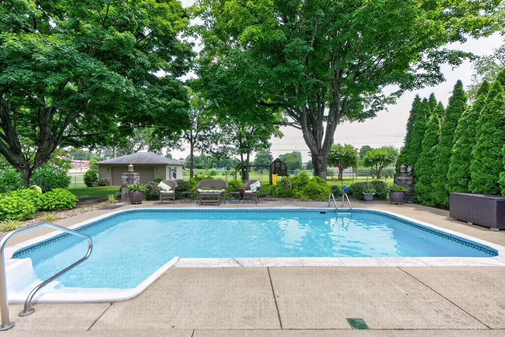 3236 Saxon Drive Lexington KY 40503