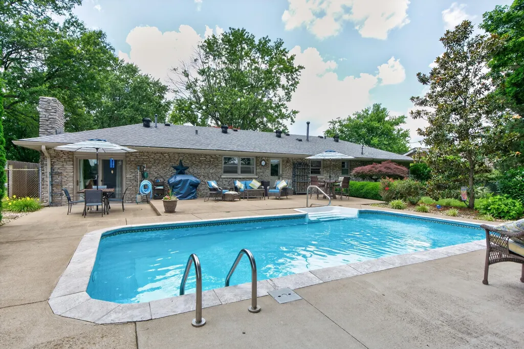 3236 Saxon Drive Lexington KY 40503