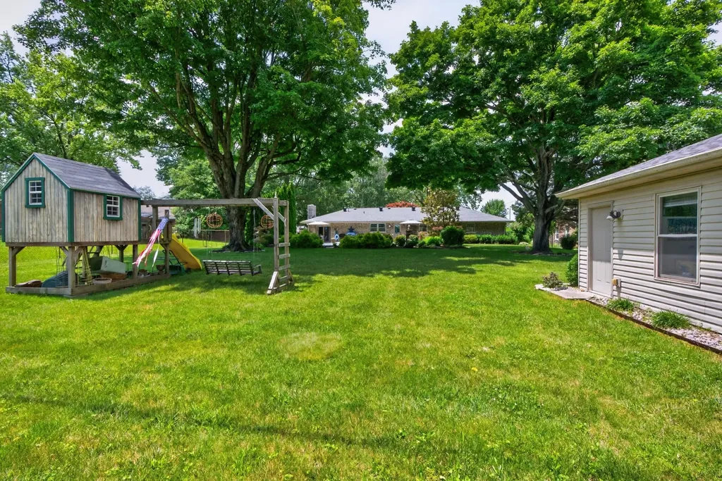 3236 Saxon Drive Lexington KY 40503