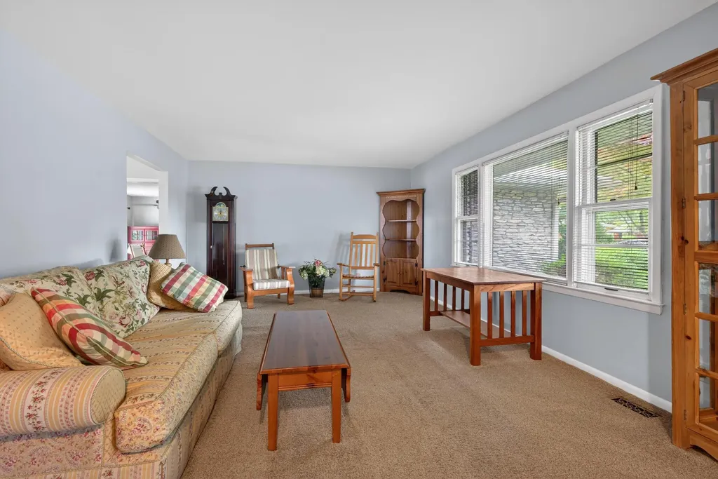 3236 Saxon Drive Lexington KY 40503