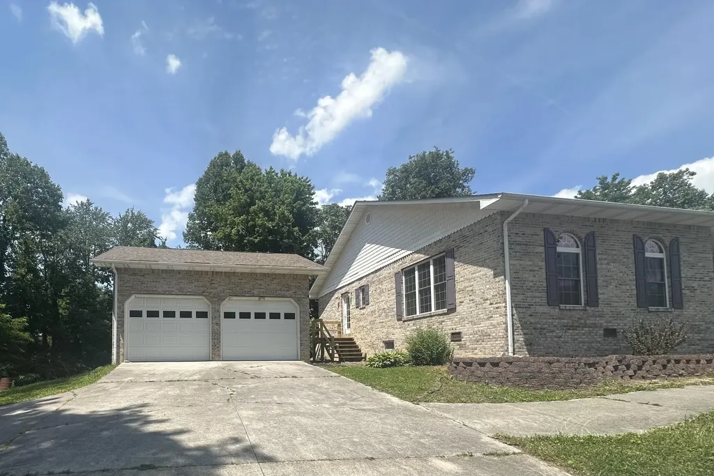 34 Ross Jones Road Whitley City KY 42653