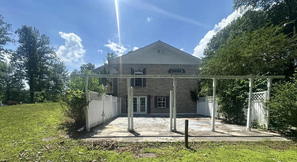 34 Ross Jones Road Whitley City KY 42653