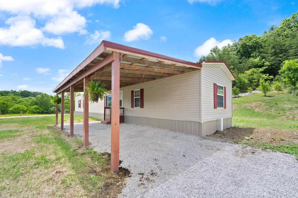 644 Charlie Abney Road Berea KY 40403