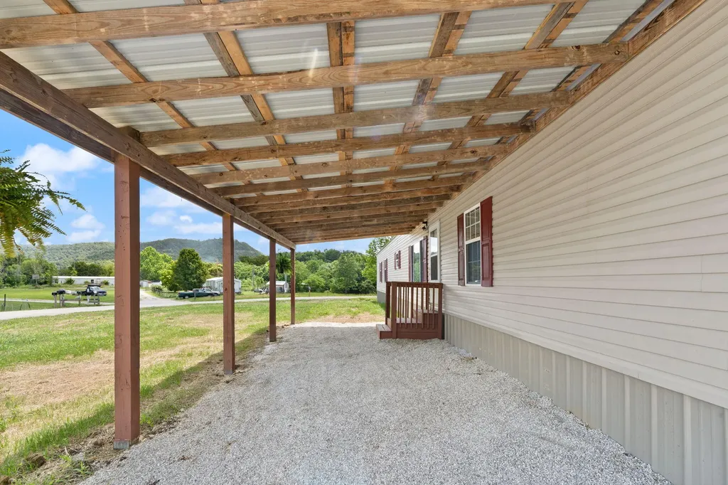 644 Charlie Abney Road Berea KY 40403