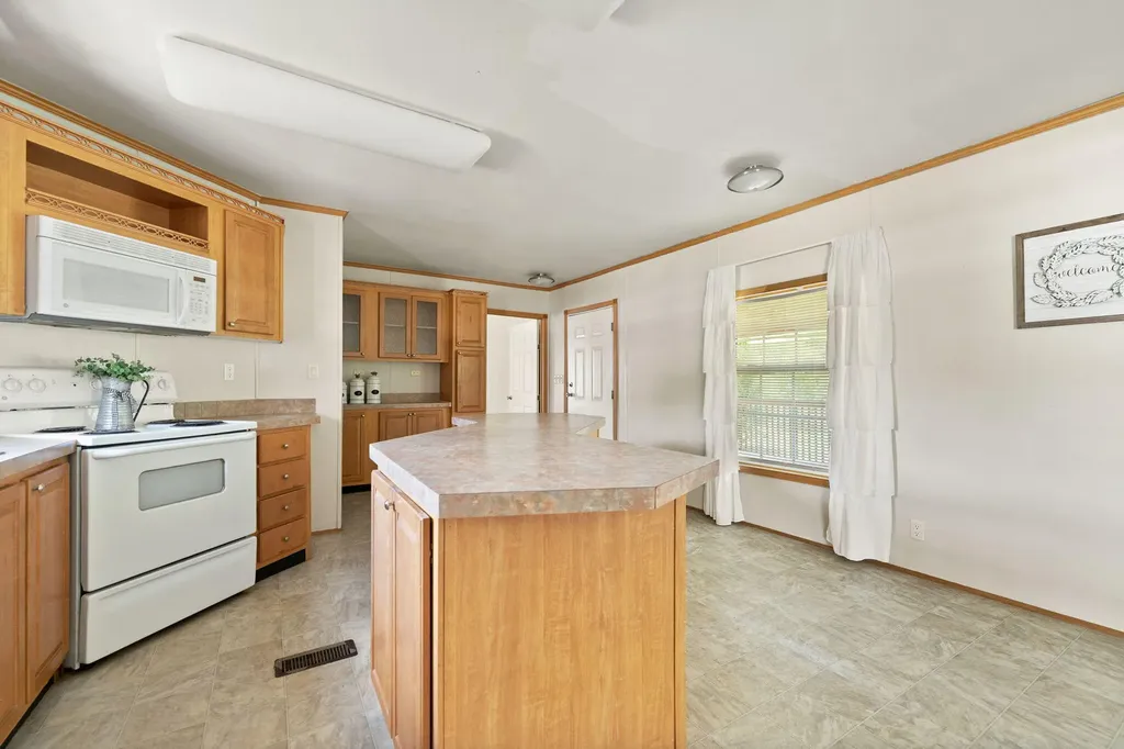 644 Charlie Abney Road Berea KY 40403