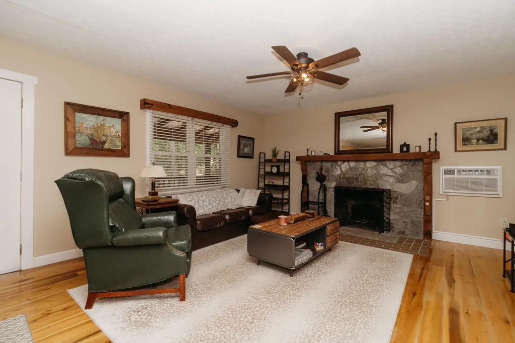 272 Cowboy Lane Wellington KY 40387