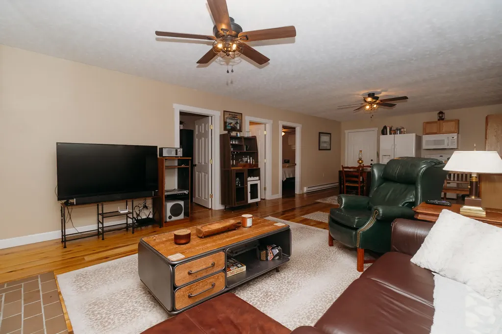 272 Cowboy Lane Wellington KY 40387