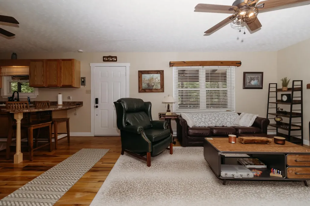 272 Cowboy Lane Wellington KY 40387