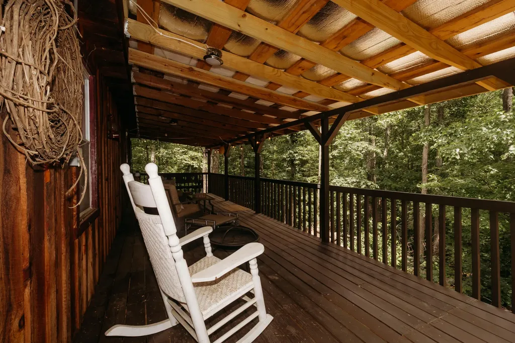 272 Cowboy Lane Wellington KY 40387