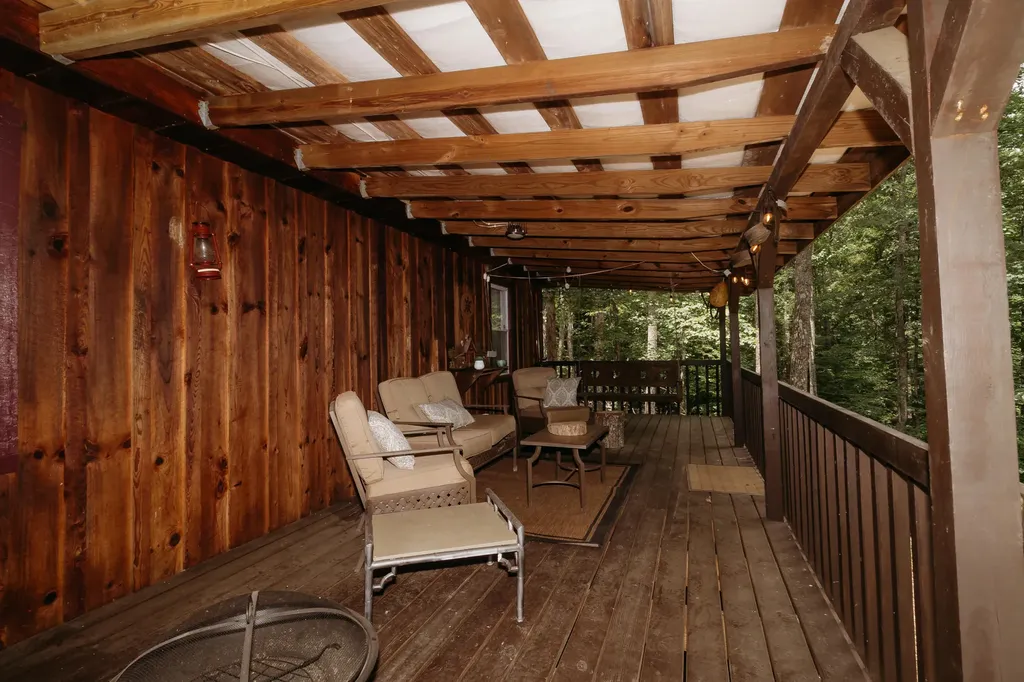 272 Cowboy Lane Wellington KY 40387