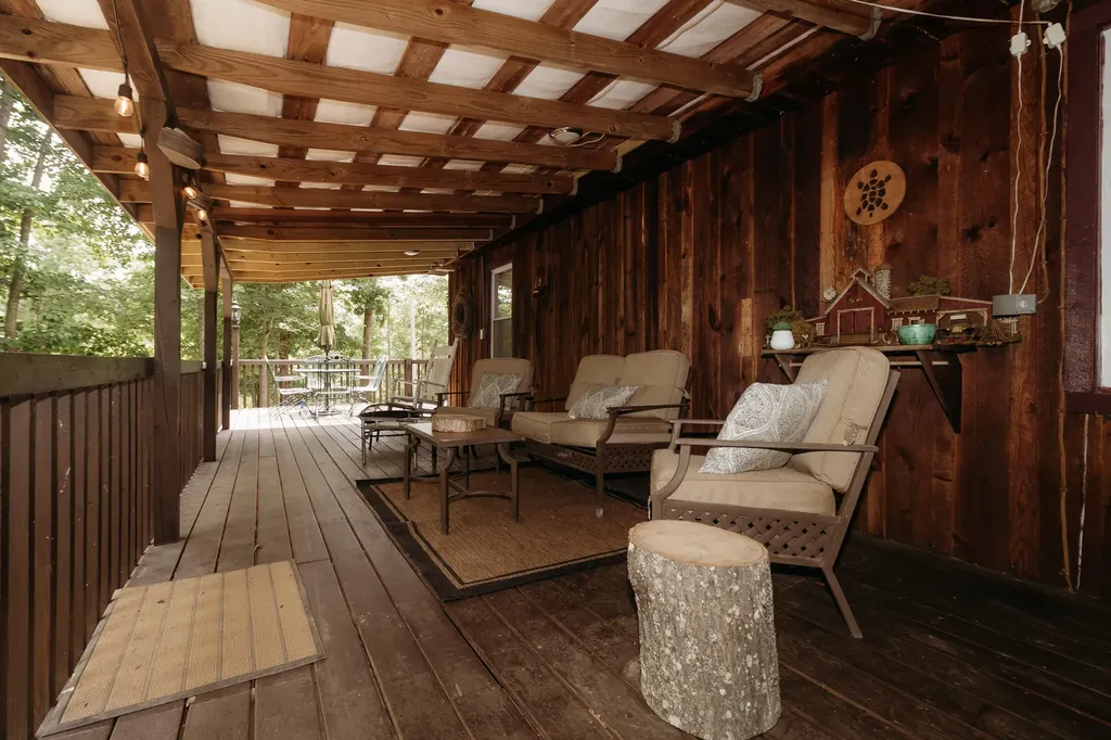 272 Cowboy Lane Wellington KY 40387