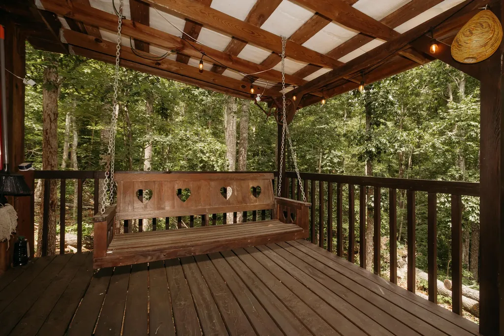 272 Cowboy Lane Wellington KY 40387