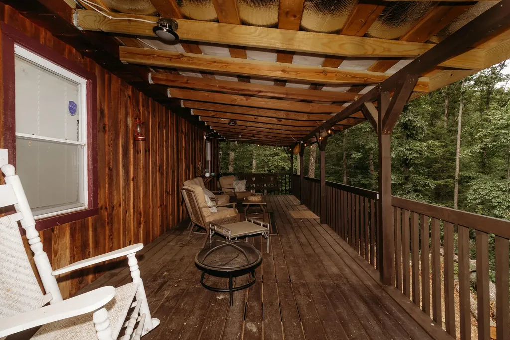272 Cowboy Lane Wellington KY 40387