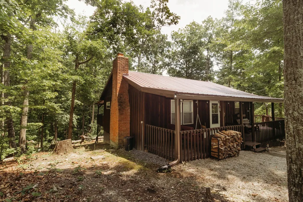 272 Cowboy Lane Wellington KY 40387