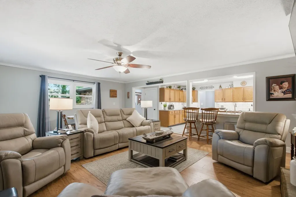 130 Gaybourne Way Versailles KY 40383