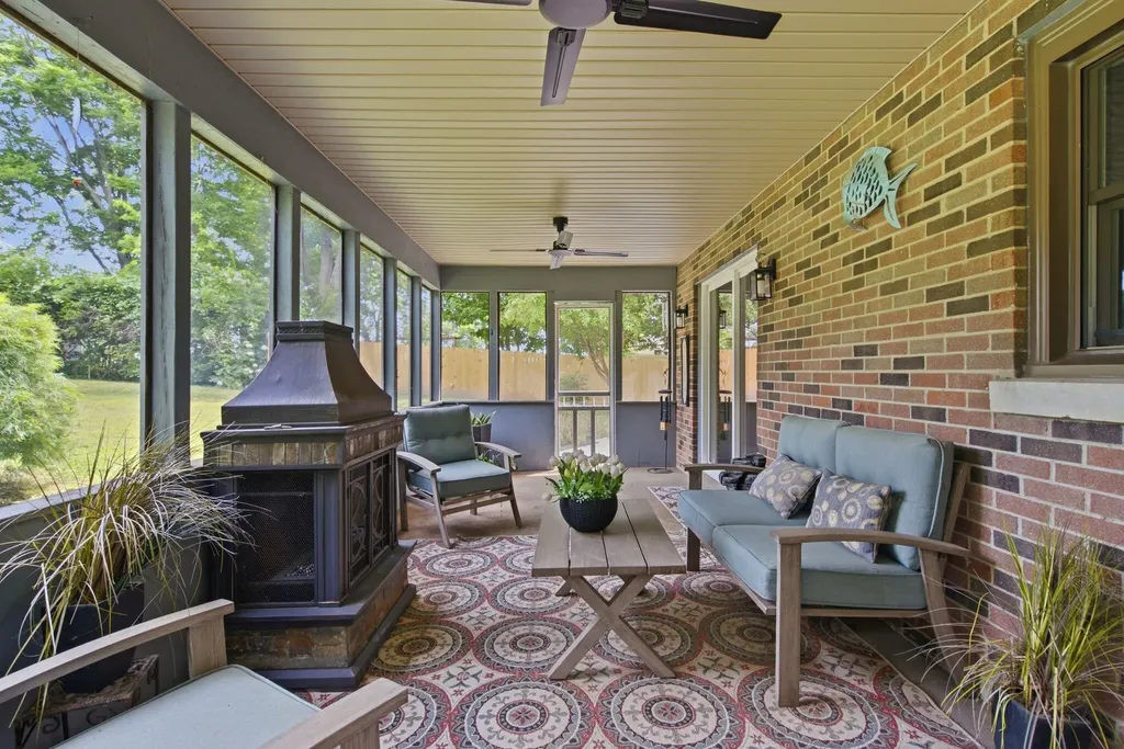 130 Gaybourne Way Versailles KY 40383