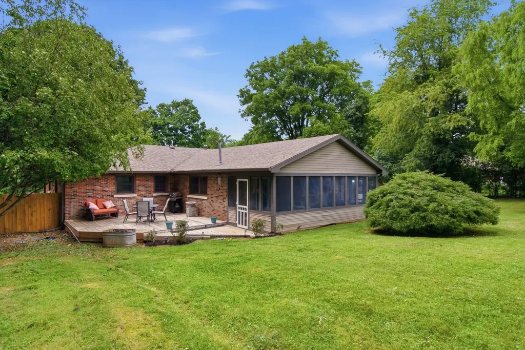 130 Gaybourne Way Versailles KY 40383