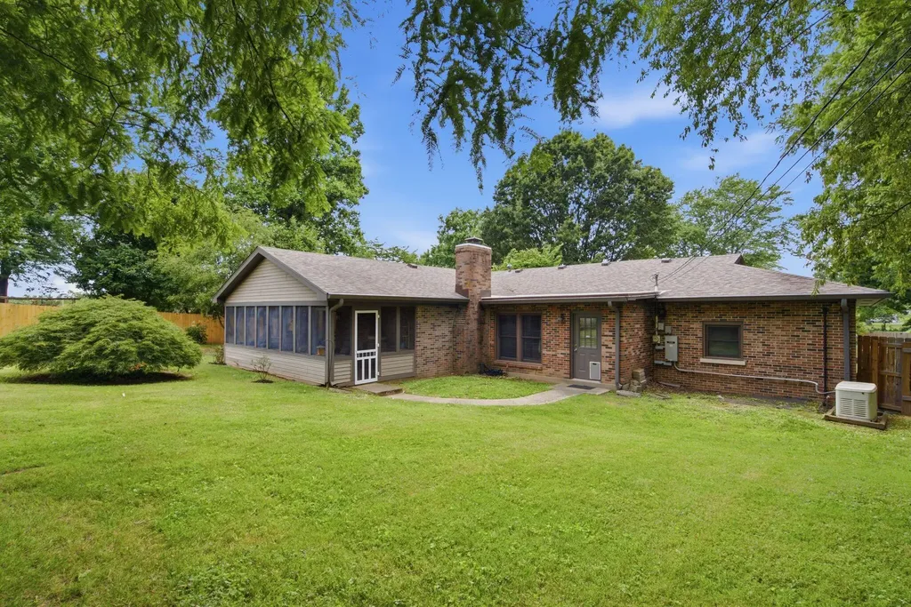 130 Gaybourne Way Versailles KY 40383