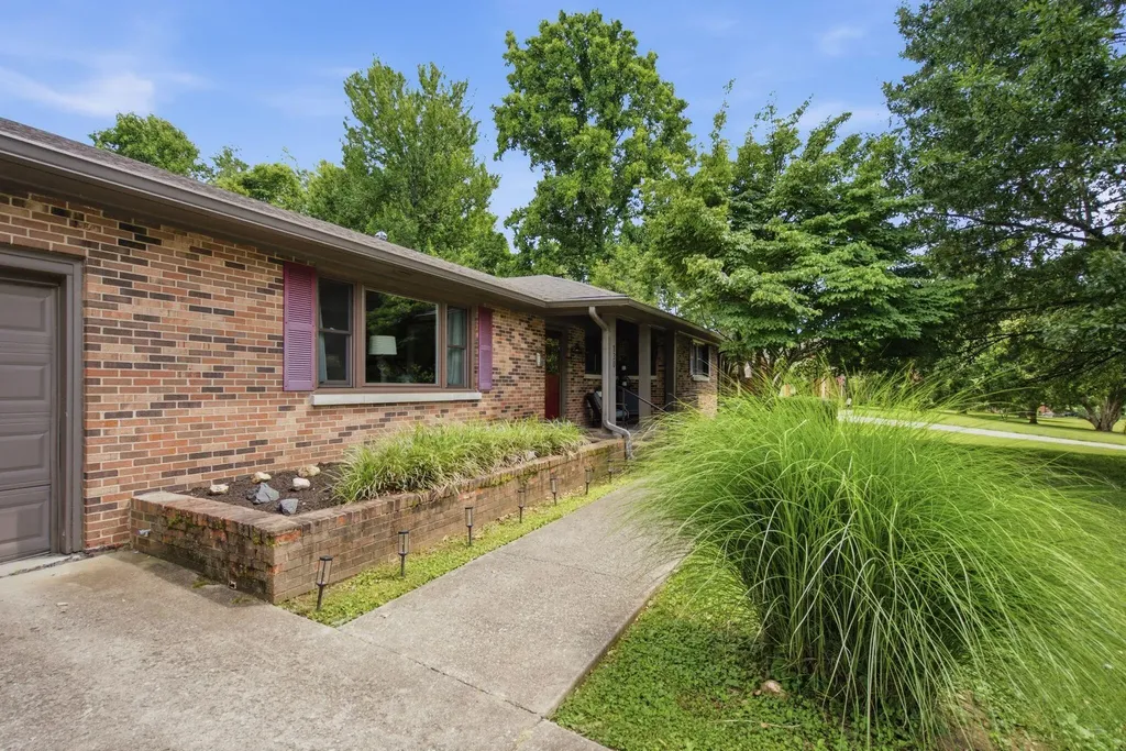 130 Gaybourne Way Versailles KY 40383