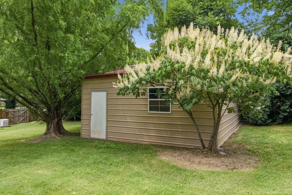 130 Gaybourne Way Versailles KY 40383