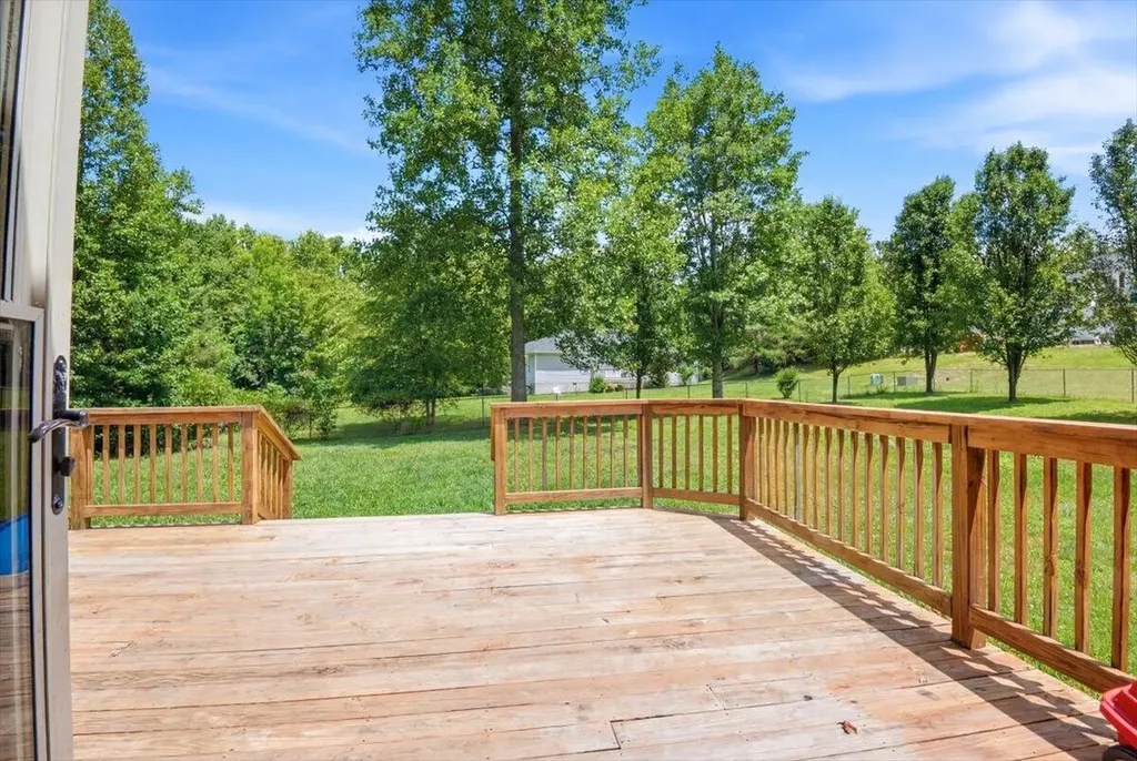 220 Sandy Hills Lane Corbin KY 40701