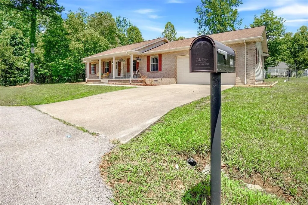 220 Sandy Hills Lane Corbin KY 40701
