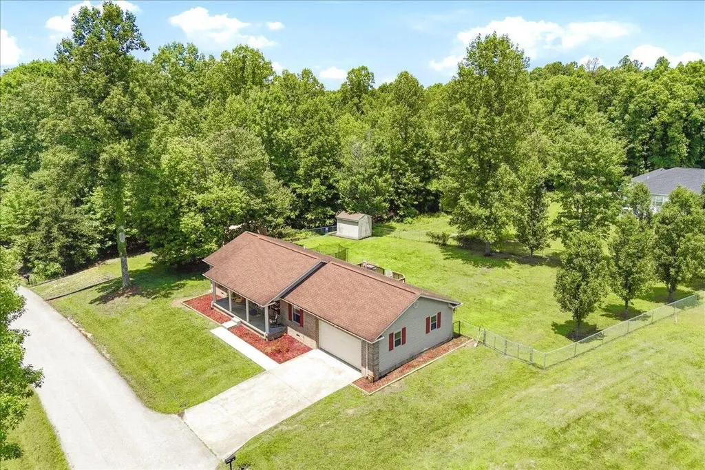 220 Sandy Hills Lane Corbin KY 40701